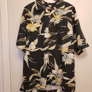Tommy Bahama MEN SIZE LARGE Black and Cream Floral Shirt